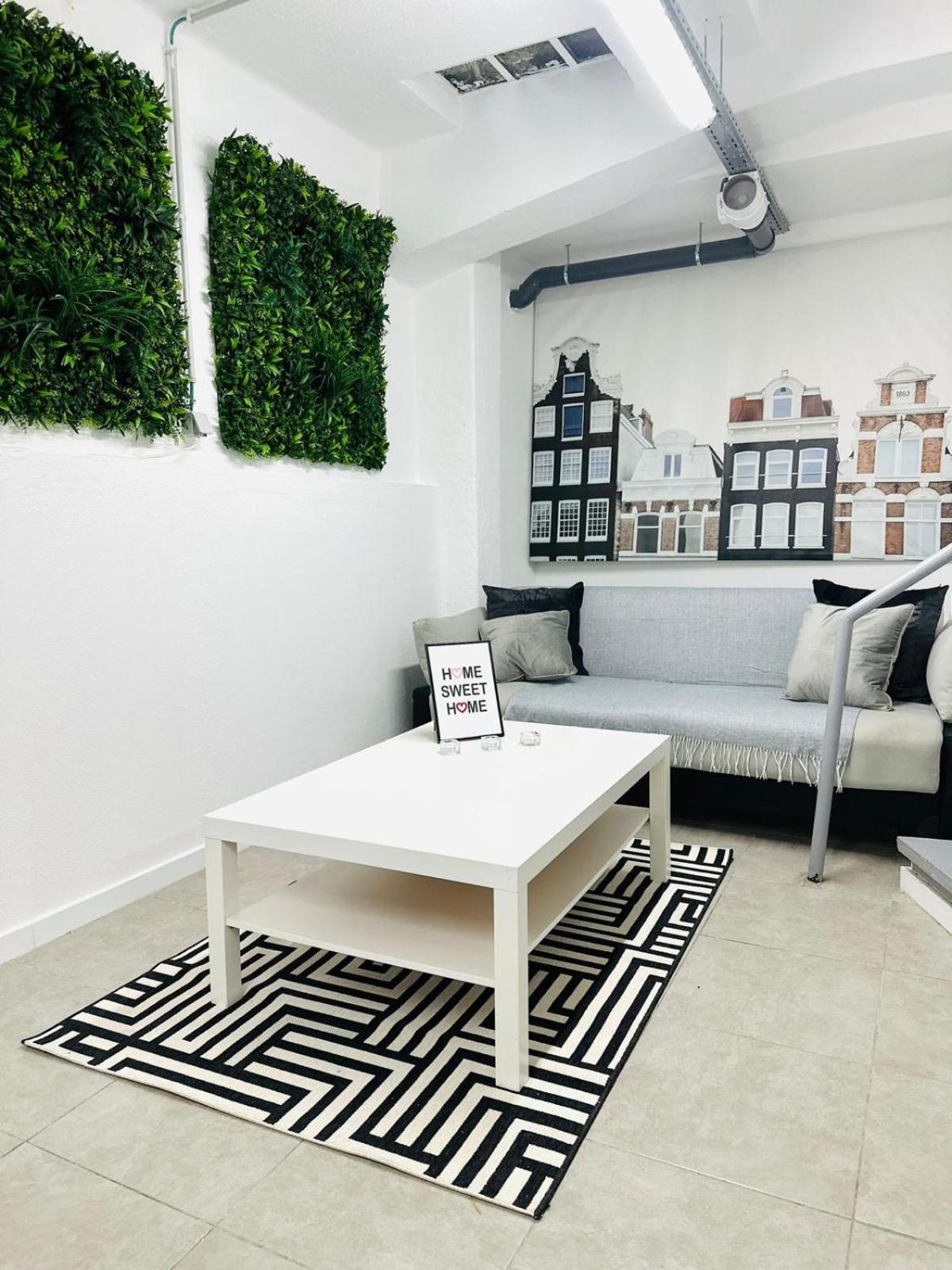 Studio, Great Location * Lissabon